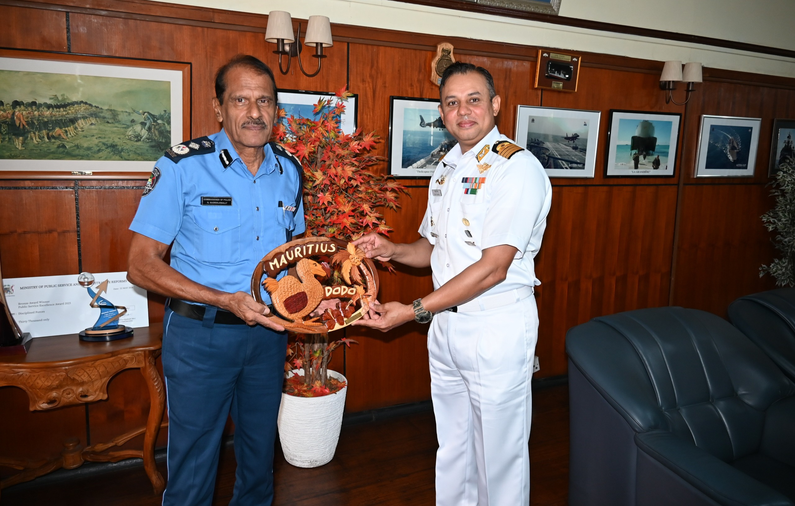 INS Tarkash concludes Mauritius visit, departs Port Louis for further deployment