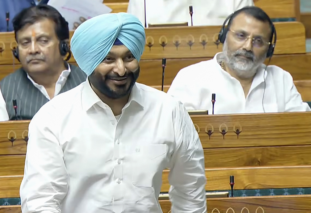 Union Minister Ravneet Singh reviews preparations at Jalandhar Cantt station ahead of PM Modi’s visit