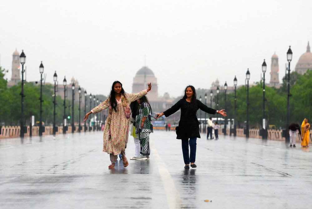 Monsoon nears Delhi-NCR as light rain, cool breezes bring relief from heat