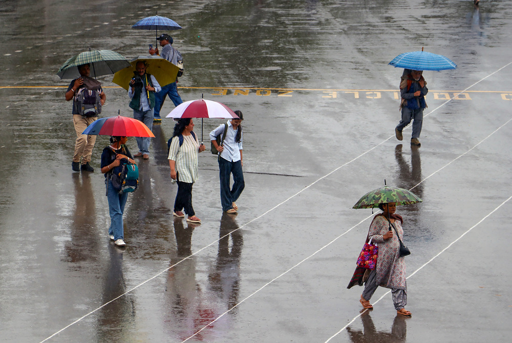Maharashtra monsoon fury: Red alert issued; major transit arteries shut