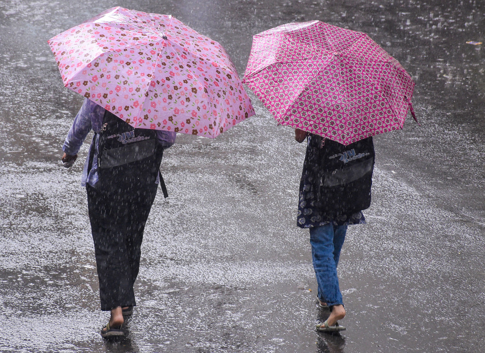 Mumbai rains: Orange Alert issued, schools and colleges shut as 380 mm rain recorded in 48 hours