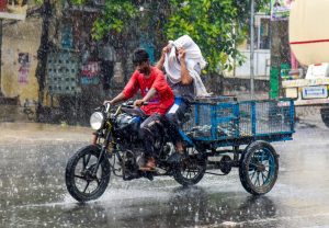 Light to moderate rain likely over Western Ghat districts; heat, humidity to persist in Tamil Nadu