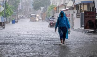 Heavy rain lashes Uttarakhand; schools shut, Char Dham pilgrims advised caution