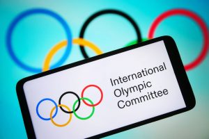 IOC lifts Russia suspension, athletes to return to international competitions
