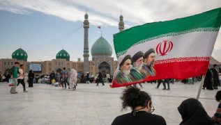 Iran threatens to go on offensive in Strait of Hormuz if diplomacy with US fails
