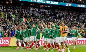 Mexico beat Ecuador 2-0 to reach World Cup last 16 and end knockout hoodoo