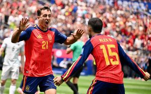 Oyarzabal double powers Spain past Austria into FIFA World Cup last 16