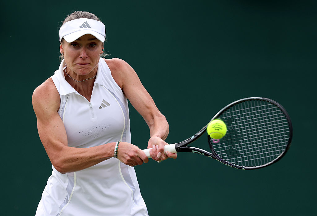 Svitolina crashes to fellow Ukrainian Snigur in Wimbledon
