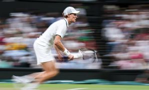 Sinner beats Mochizuki to reach fifth straight Wimbledon quarter-final