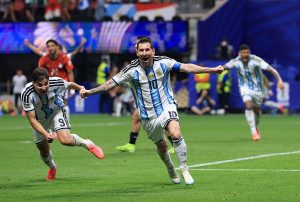 Messi inspires Argentina in stunning late comeback to see off Egypt