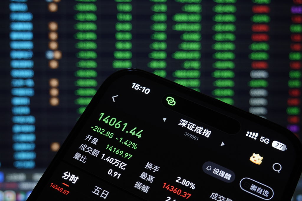 Asian stocks rise after US tech earnings, oil at six-week highs