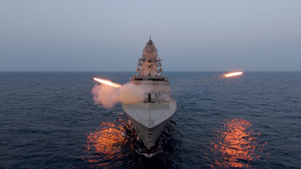 INS-Mahendragiri-rajnath-5