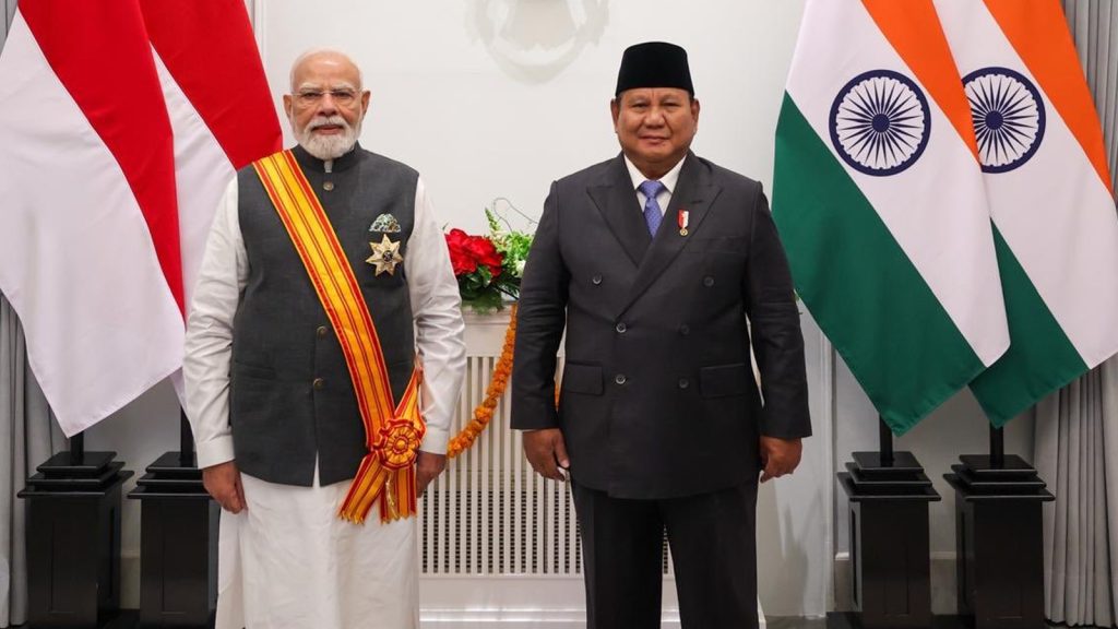 Modi-Indonesia-award-1