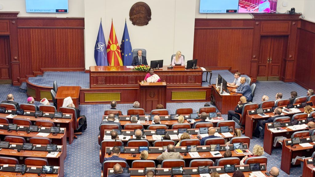 Murmu-Macedonia-assembly-4