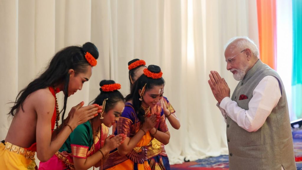 PM-Modi-culture-2