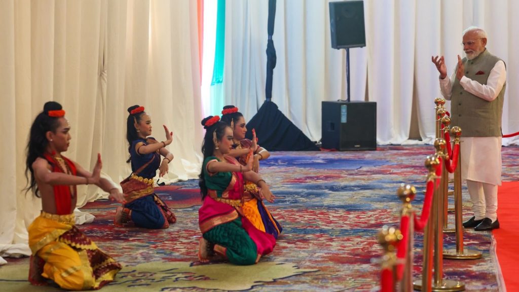 PM-Modi-culture-3