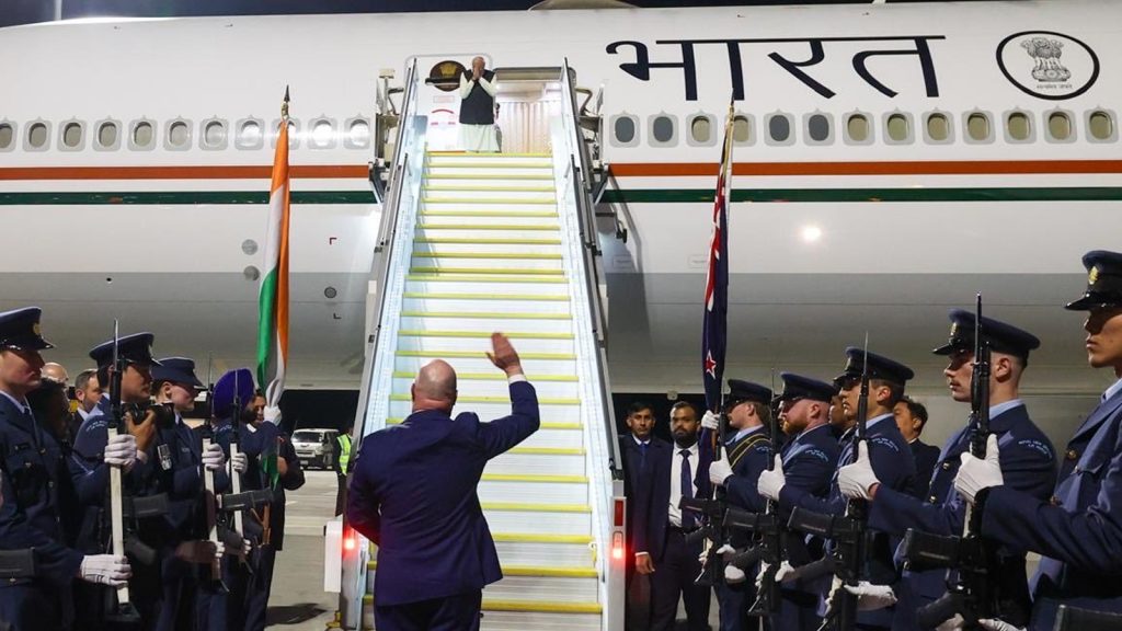 PM-Modi-departs-3