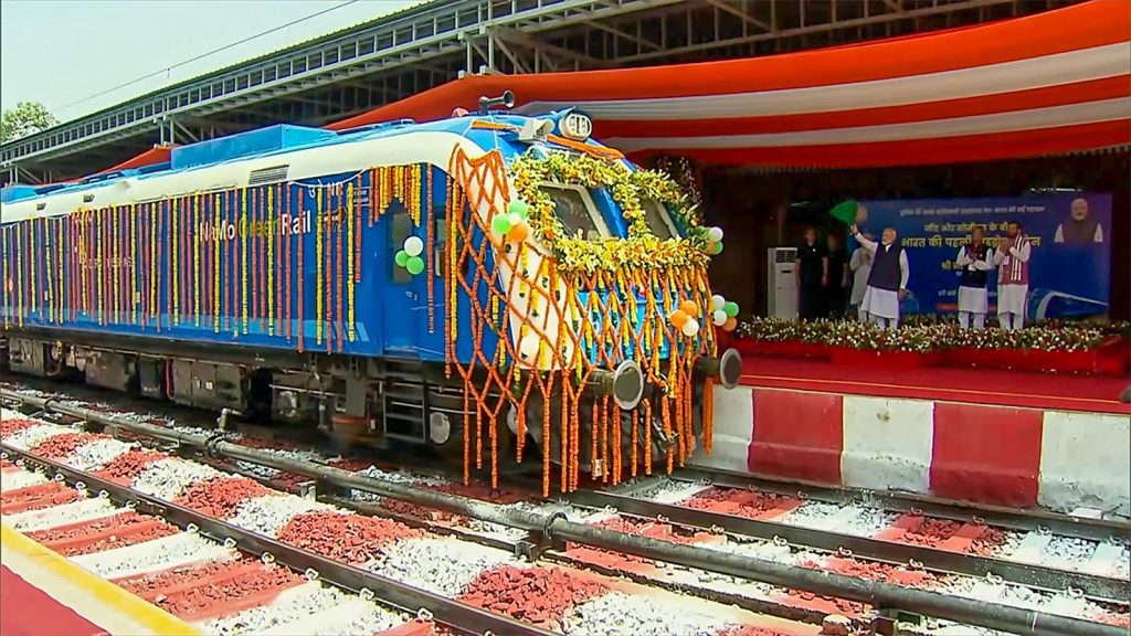 PM-Modi-hydrogen-train-5