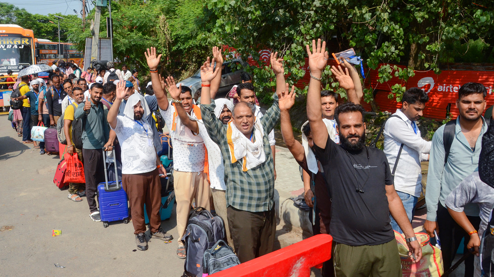 Ninth batch of Amarnath pilgrims leaves Jammu under tight security; devotees praise arrangements