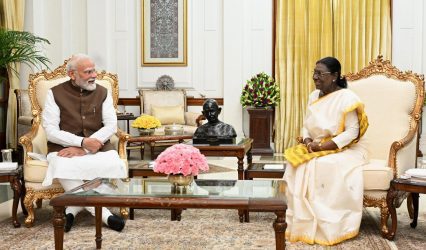 PM Modi calls on President Murmu at Rashtrapati Bhavan