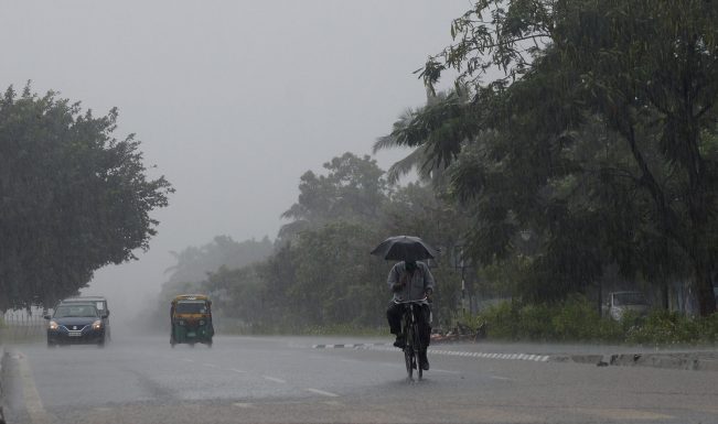 Heavy rains disrupt normal life in Uttarakhand's Garhwal, administration on alert