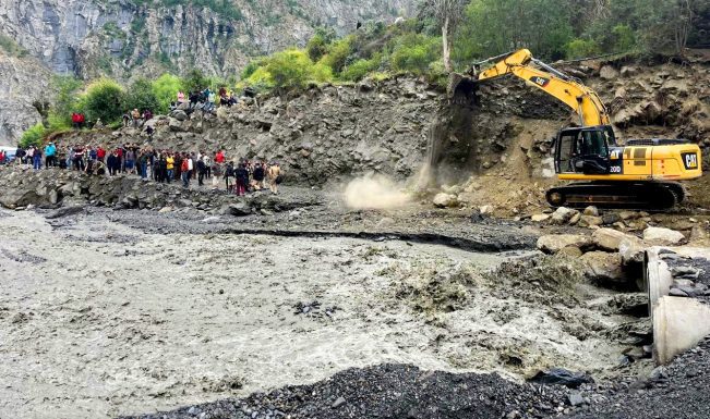 Himachal Pradesh: Flash floods disrupt road connectivity in Lahaul-Spiti's Mayar Valley, Chowkhang Naingar