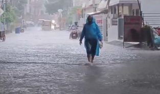 Dehradun schools shut as heavy rain batters Uttarakhand, orange alert issued