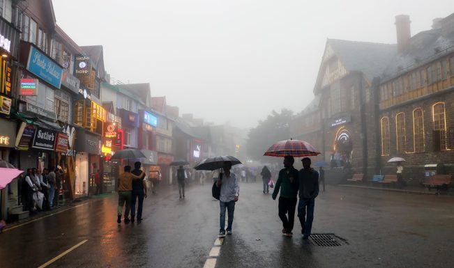 Himachal Pradesh : Schools closed in Kullu amid heavy rains; orange alert issued in three districts