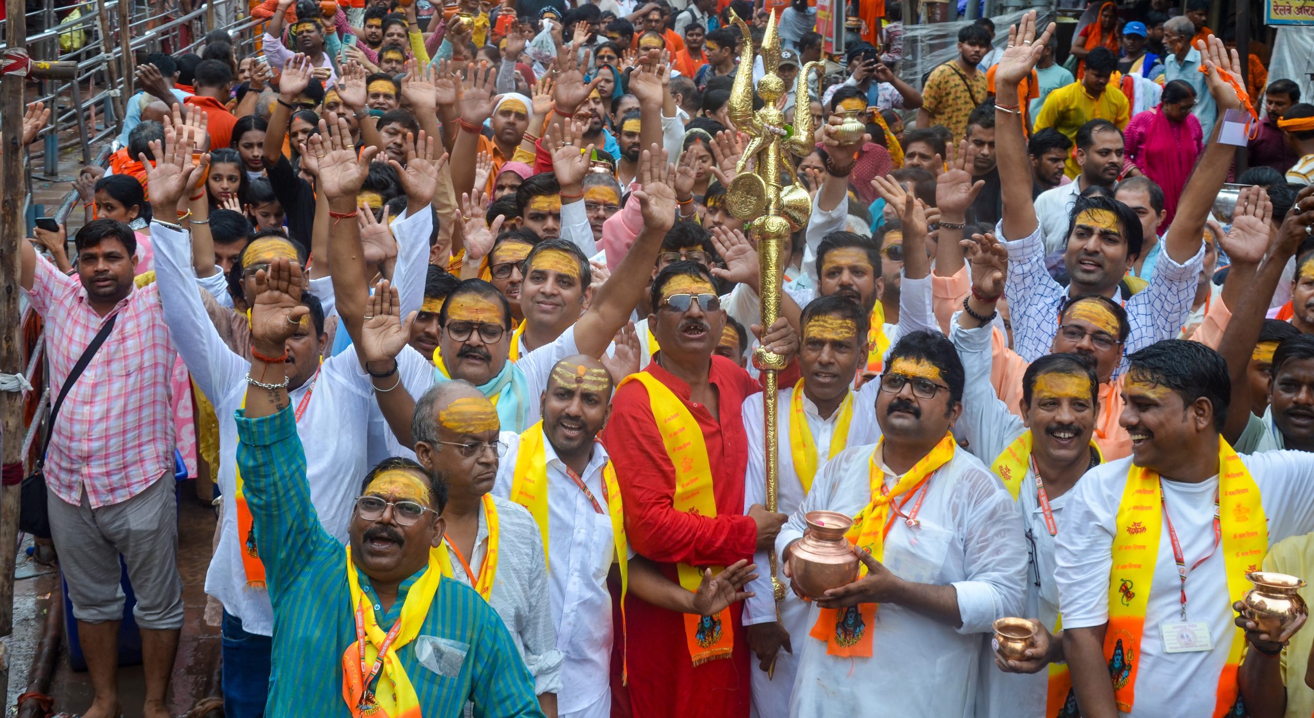 Devotees throng Shiva temples across India on final Monday of Sawan