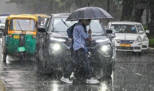 Delhi-NCR Receives Morning Rain; IMD Warns of Heavy Showers, Thunderstorms