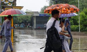 Heavy rain lashes Delhi-NCR; IMD issues red alert