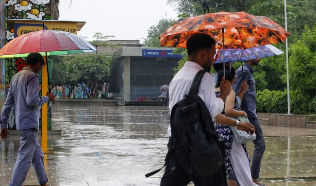 Heavy rain lashes Delhi-NCR; IMD issues red alert