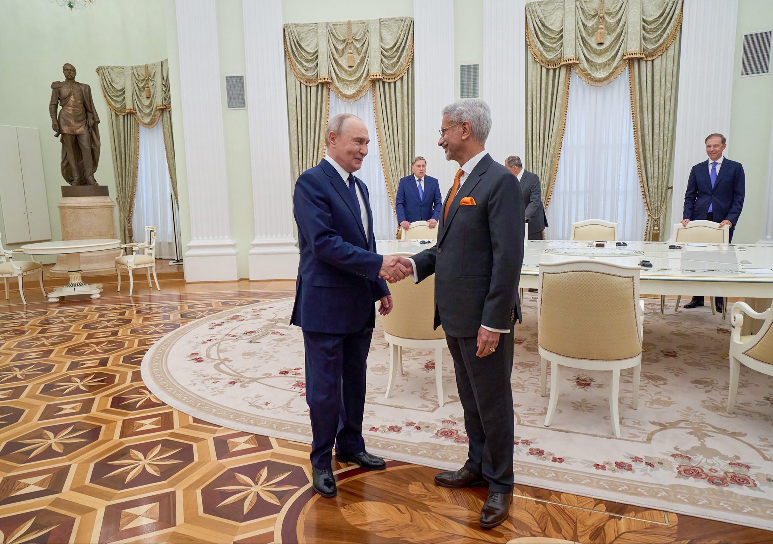 Handed over ‘personal message’ from PM Modi, says EAM Jaishankar after meeting Putin in Moscow