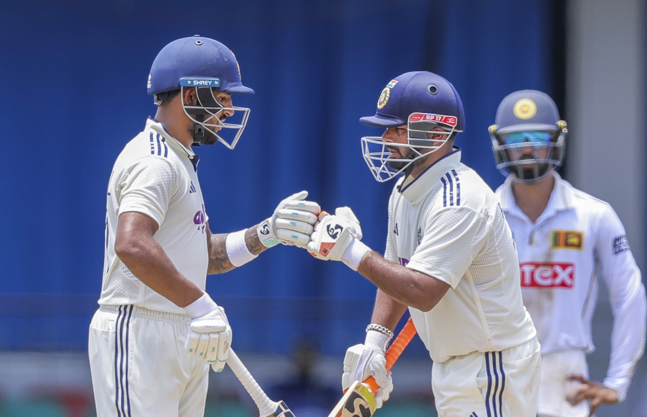 India reach 419/6 at lunch on day two - DD India