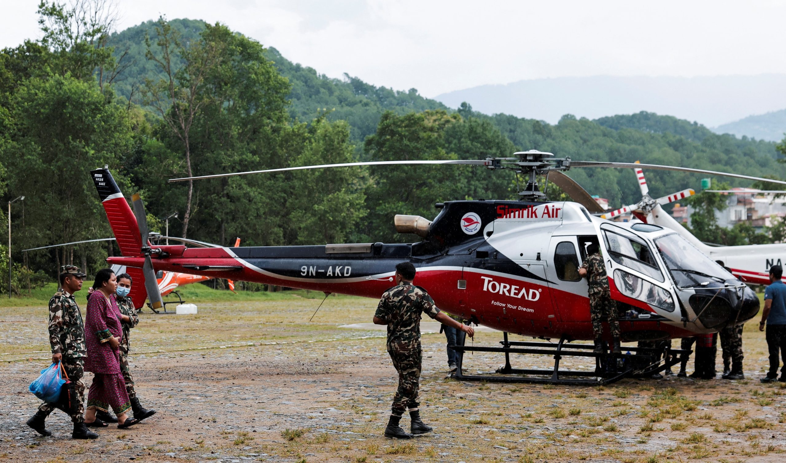 Nepal floods: First batch of 106 stranded Maharashtra tourists reaches India; 84 more expected today