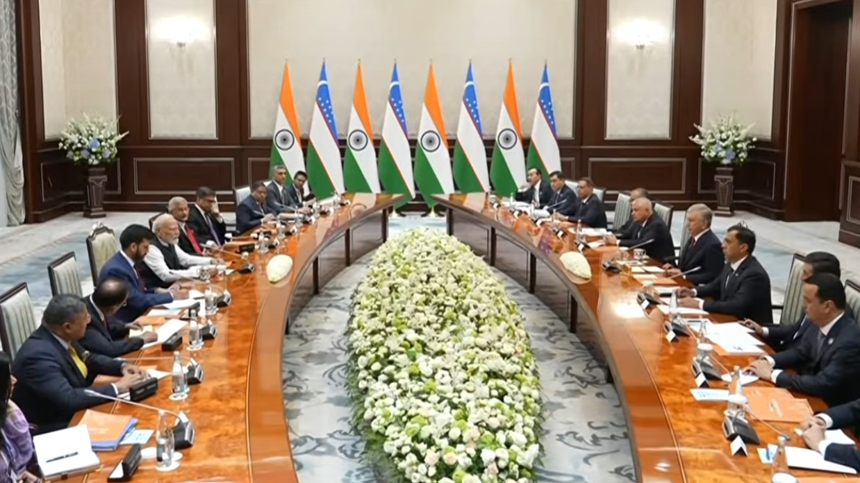 PM Modi, Uzbekistan President Mirziyoyev Hold Talks in Tashkent, Agree to Deepen Cooperation in Trade, Defence, Energy and Digital Connectivity