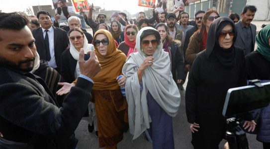 Imran Khan's sister meets him after 9 months as SC orders weekly family meetings