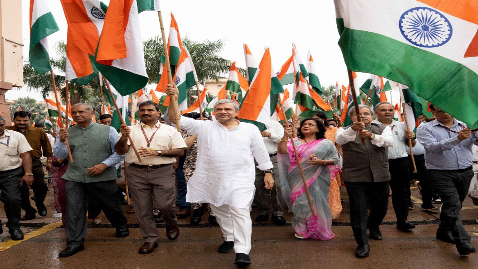 Ashwini Vaishnaw leads Tiranga rally at Rail Bhawan ahead of Independence Day