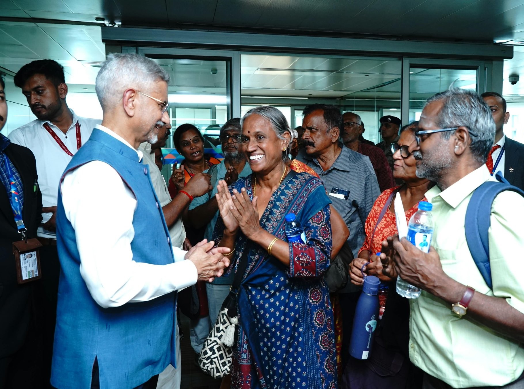 Rescued from Nepal floods, 21 pilgrims from Tamil Nadu received by EAM Jaishankar at Delhi airport