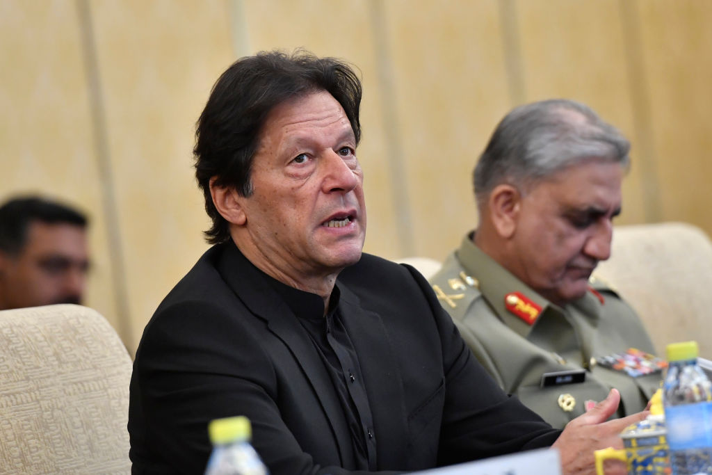 Imran Khan’s health ‘alarming’, says ex-Pakistan President Arif Alvi