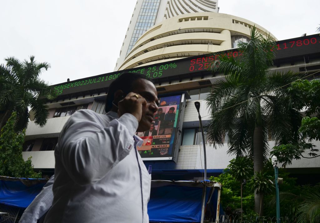 Stock markets decline amid renewed tensions in West Asia, higher crude oil prices