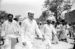 PM Modi pays tribute to former PM Rajiv Gandhi on birth anniversary