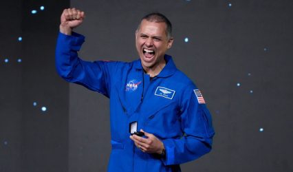 Trump praises Indian-origin astronaut Anil Menon, invites crew to Oval Office