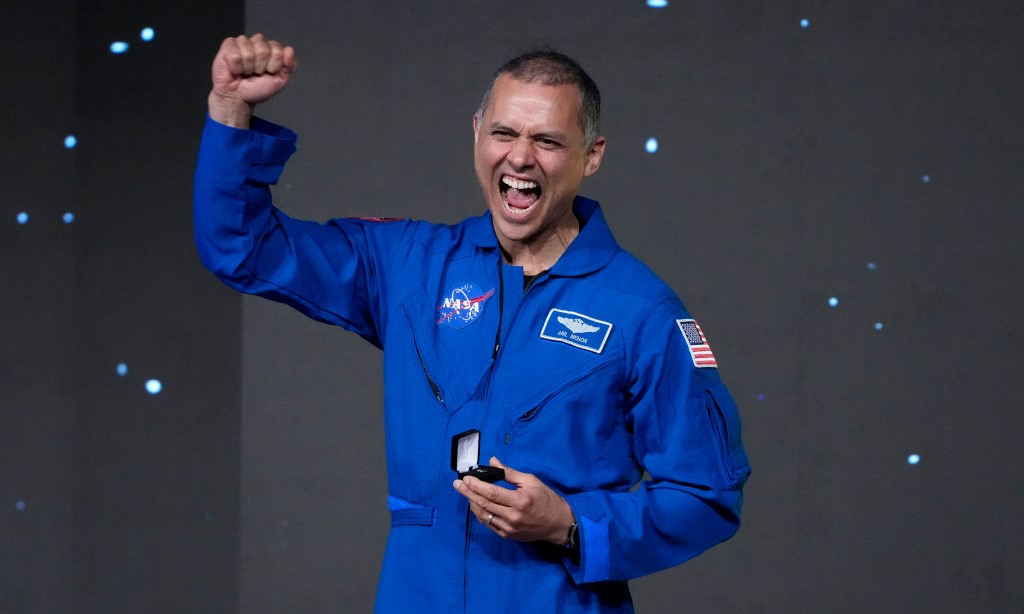 Trump praises Indian-origin astronaut Anil Menon, invites crew to Oval Office