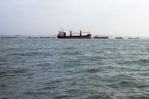 Shipping traffic via Strait of Hormuz slips below 10-day average, data shows