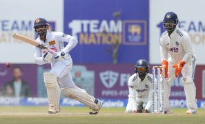India close in on win as Sri Lanka reach 175/6 at lunch
