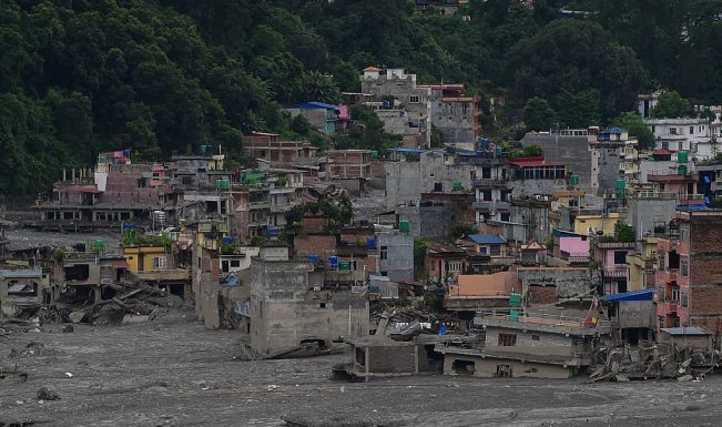 Nepal flood death toll crosses 1,000, rescuers reach remote areas