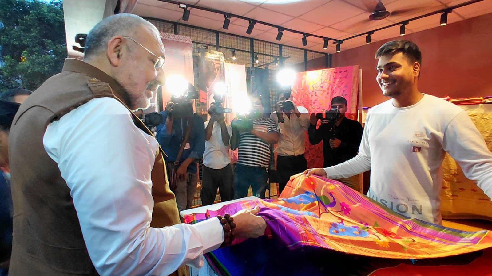 Giriraj Singh inaugurates Handloom Haat at Delhi’s Janpath, showcasing India’s rich handloom heritage and craftsmanship