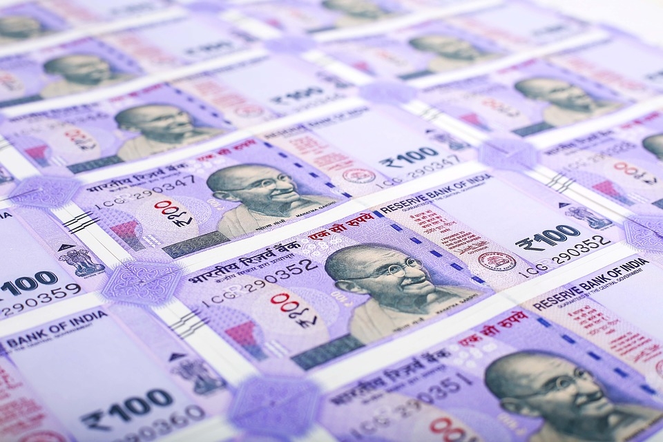 RBI targets circulation of polymer currency notes by next FY