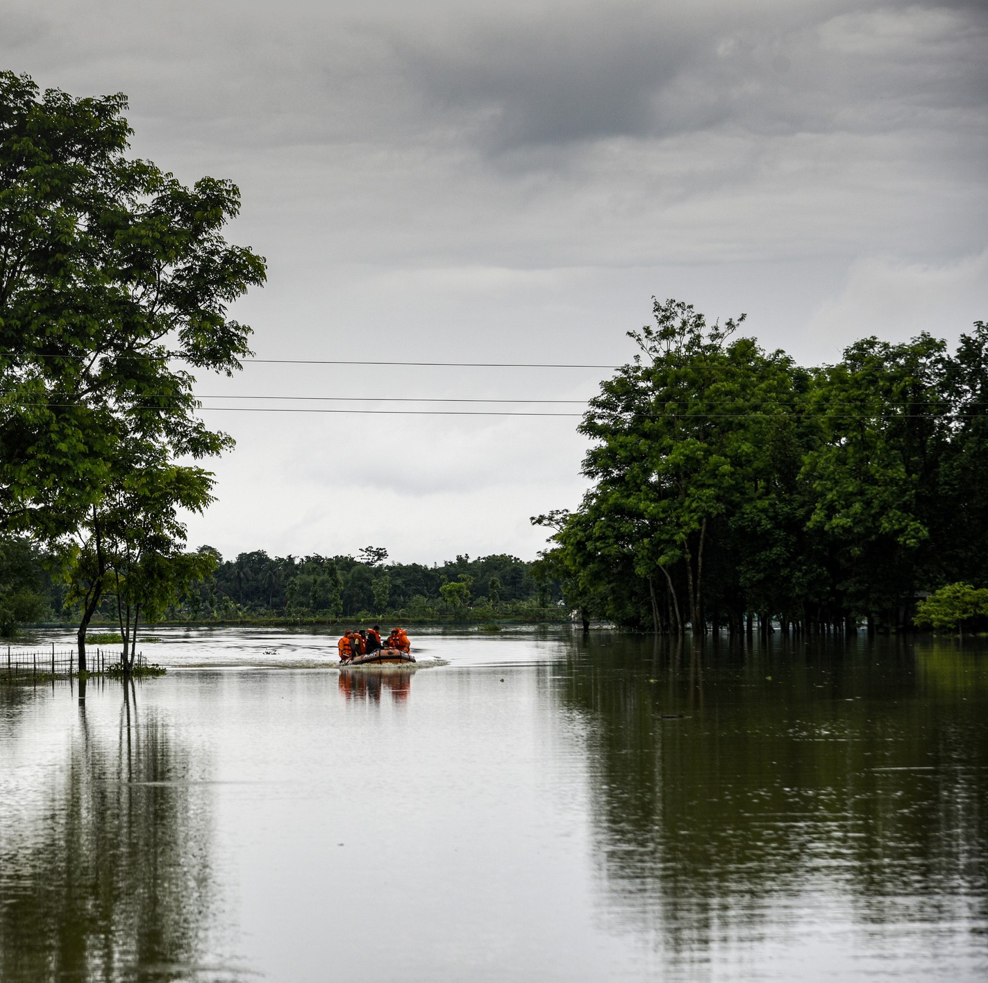 District administration steps up relief, rescue operations in flood-hit Farrukhabad